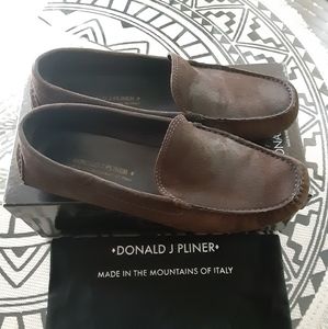 Donald J. Pliner driving moccasin